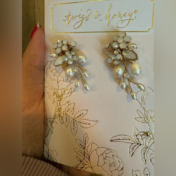 Anthropologie Twigs & Honey Freshwater Pearl and Crystal Cluster Earrings - Picture 5 of 8